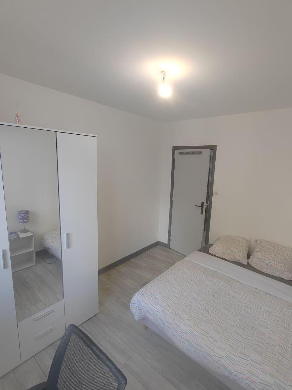 Une Chambre Dans Appartement Partage, Grenoble A 8 Min Du Centre-Ville Εξωτερικό φωτογραφία