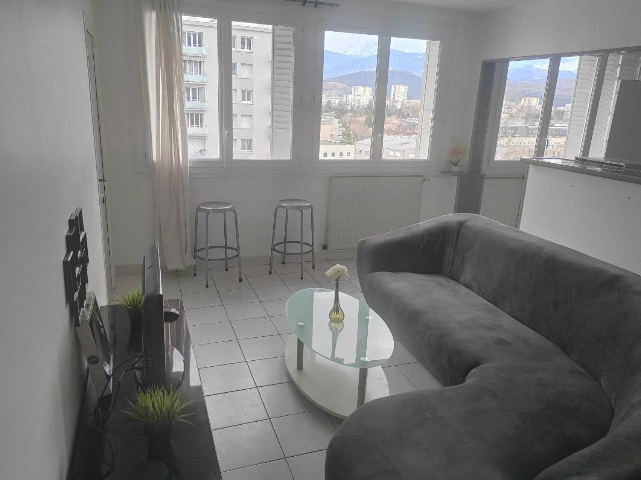 Une Chambre Dans Appartement Partage, Grenoble A 8 Min Du Centre-Ville Εξωτερικό φωτογραφία